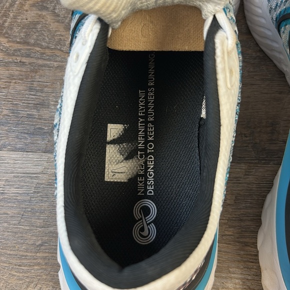 Like NEW Nike React Infinity 3 Style DH5392-102 Size 10 main image 11